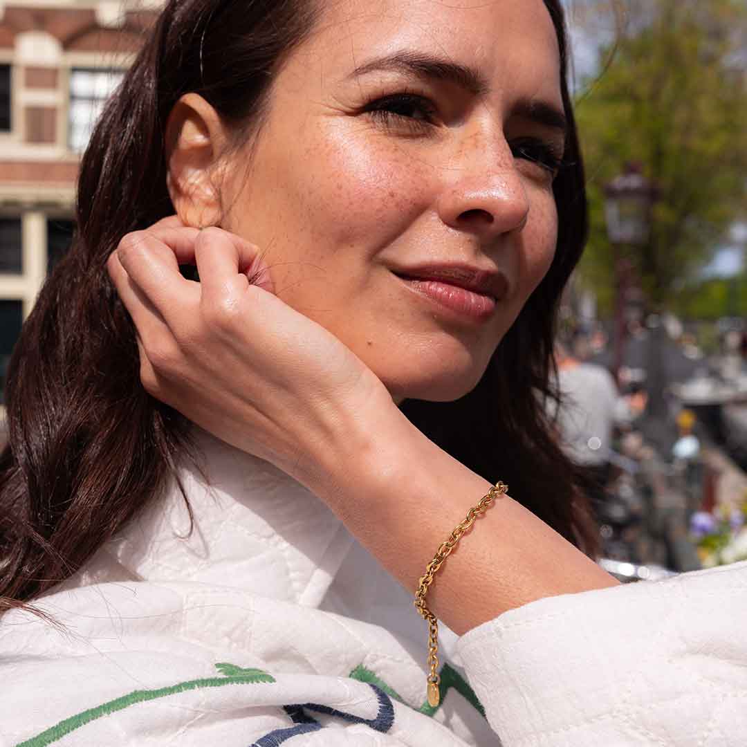 Amelia Womens Bracelet