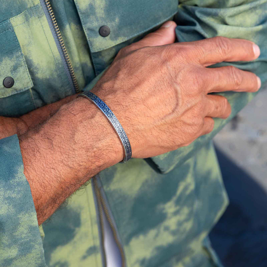 Navarch 9 MM Cuff